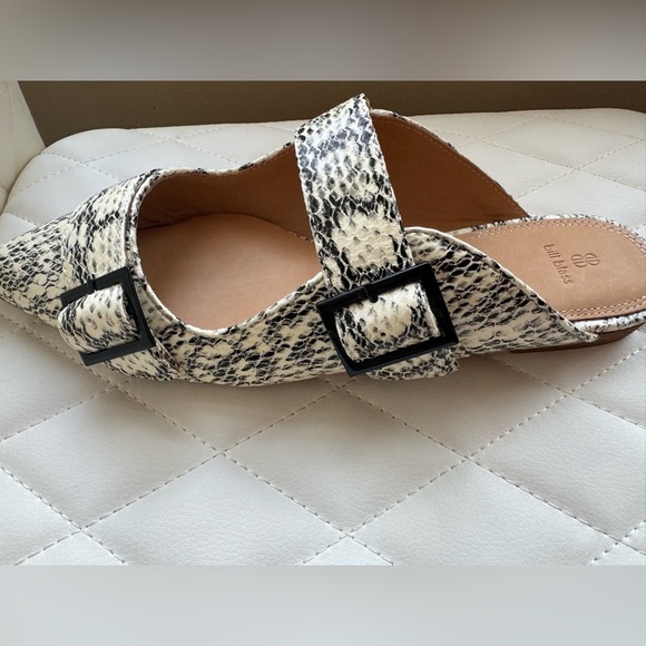 Anthropologie BILL BLASS SYLVIE SLIDE All Leather Mules Flats IVORY SNAKE 8 - Picture 5 of 12